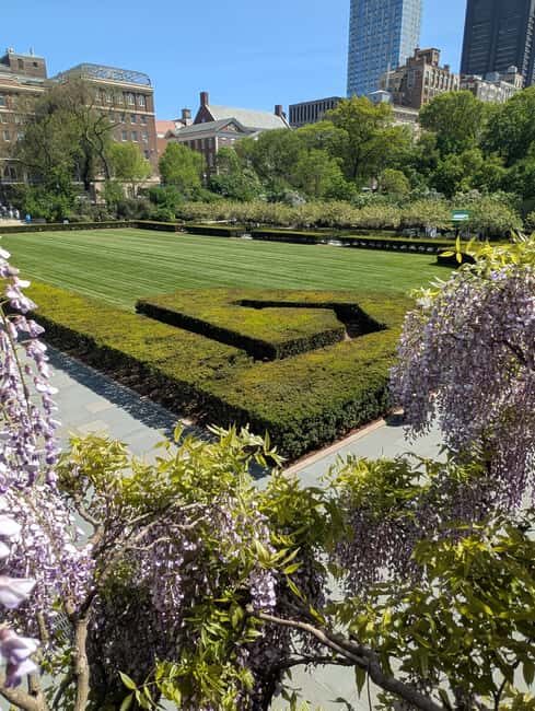 Central Park 5 Star Walking Tour led by Manhattan residents! - Gardens and cottages: Shakespeare Garden and Swedish Cottage