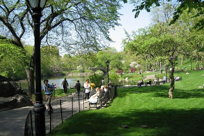 Central Park and Upper East Side Walking Tour - Pulitzer Fountain: the quick history opener