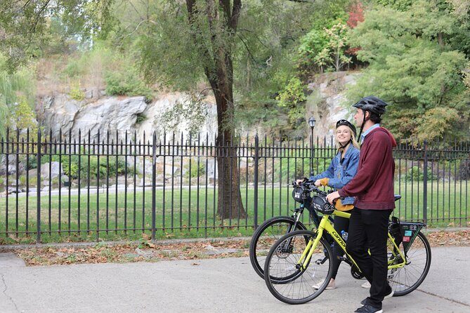 Central Park Bike Rental New York City - Central Park Zoo, Imagine Mosaic, and the Carousel: perfect for families and photo hunters