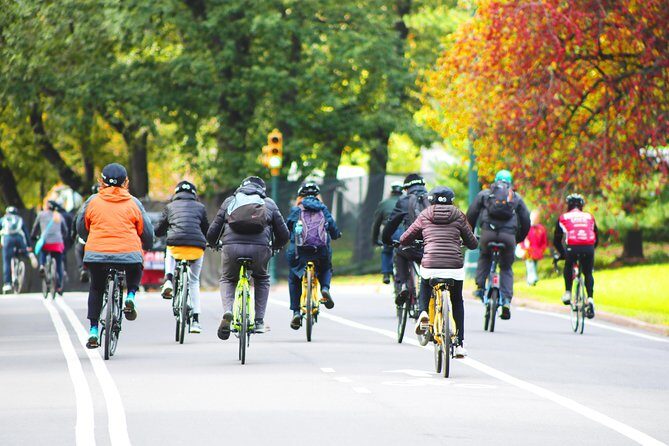 Central Park Bike Tour in Spanish or English - Stop-by-stop: Belvedere Castle, Strawberry Fields, Bethesda Fountain