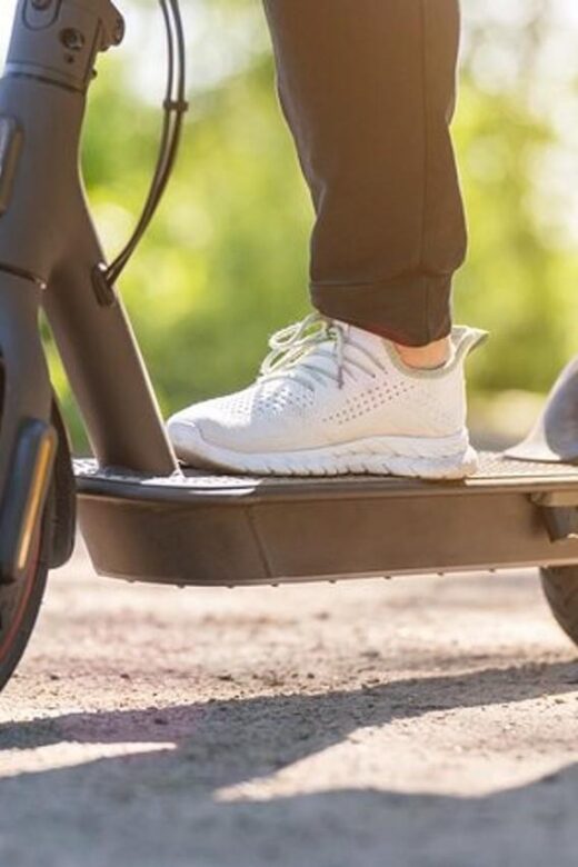 Central Park Electric Scooter Rental - Speed, Safety, and Ride Confidence in a Busy Park
