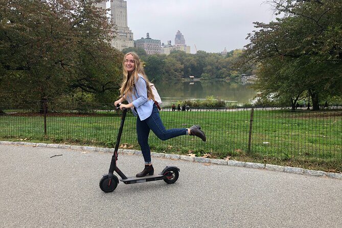 Central Park Electric Scooter Rentals - Safety lesson first: throttle, brakes, bell, and lights