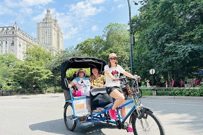 Central Park Film Spots and Celebrity Homes Pedicab Tour - Jacqueline Kennedy Onassis Reservoir: A Scenic Reset