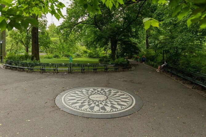 Central Park Guided Tours Pedicab - Wollman Rink, Balto, and the film-famous edges