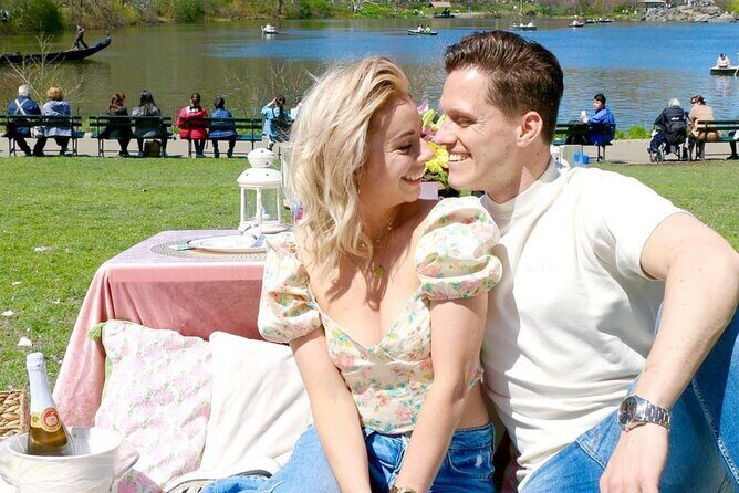 Central Park Luxury Picnic - Theme-Based Decor and the “Wow, Who Set This Up?” Effect