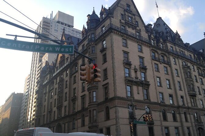 Central Park: Scandal & Vice Walking Tour - Why this Central Park tour feels different