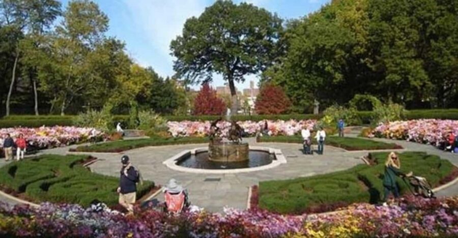 New York City : Central Park Walking Tour With A Guide - A 2-hour walk that balances famous sights with quieter Central Park