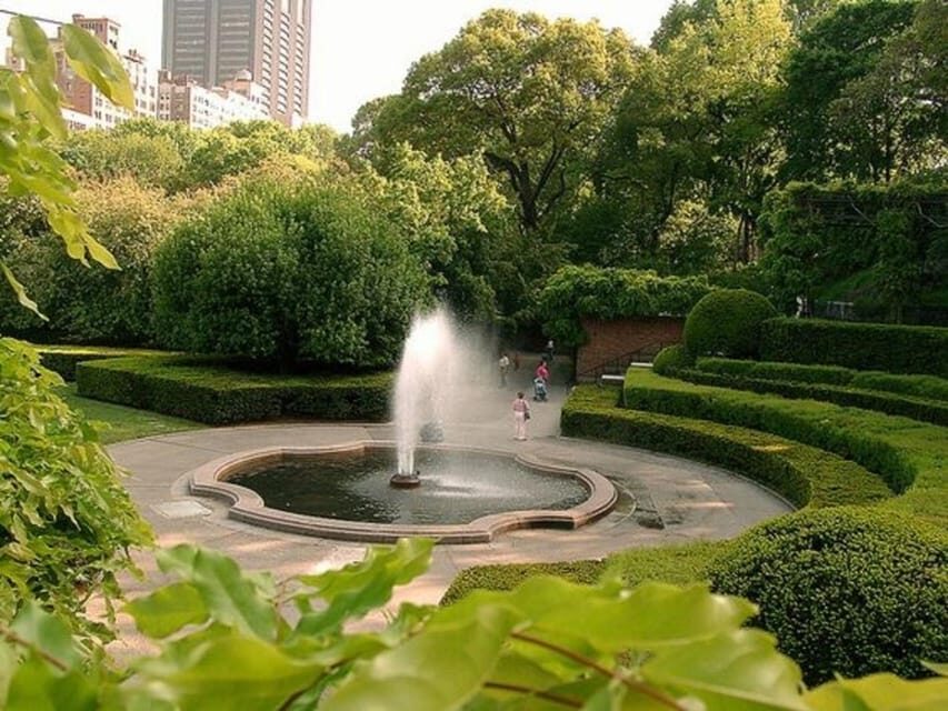 New York City : Central Park Walking Tour With A Guide - Walking + public transport: how to think about logistics