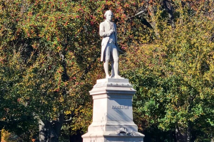 New York City: Highlights of Central Park Bike or eBike Tour - Belvedere Castle: seeing the big landmark and the small clues