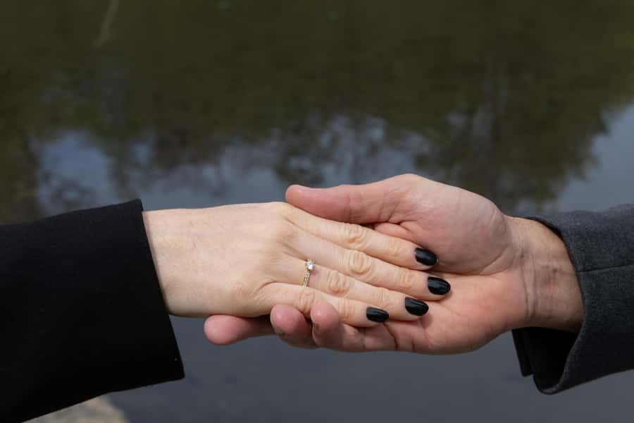 New York: Photoshoot in NYC Central Park 5th Ave - Included Help vs. What You Need to Handle Yourself