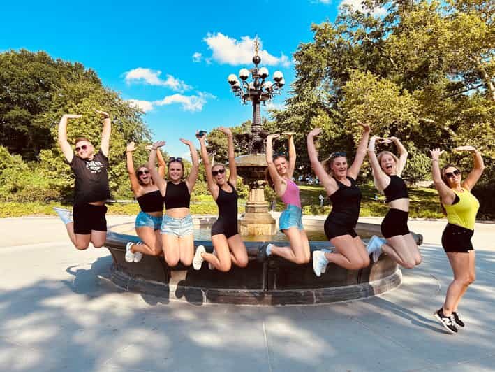 NYC: Central Park guided walking tour - Where you start in New York: the 1794 Broadway meeting point