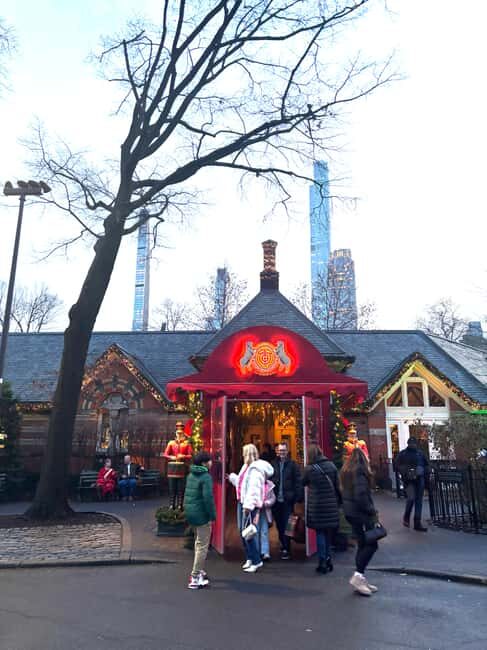 Tavern on the Green PickUp&DropOff With Horse Carriage Ride - Comfort That Actually Works: Blankets and Warm Clothing